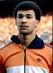 Ruud Gullit in 1982 spelend voor het Nederlands Elftal tegen Griekenland in het Oosterparkers Stadion in Groningen