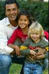 Amsterdam 30 augustus 2003
Ruud Gullit met maxime Gullit  en joelle Gullit
Zijn jongste twee  kinderen van Estelle Gullit