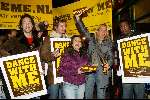 Amsterdam 15 januari 2003
Red de Oerang Oetang.  Geert Hoes Jeroen Biegstraten en Sabine Koning Sander Jansons John Williams en Floortje Dessing