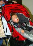 Amsterdam 2 januari 2003
Wendy v Dijk met haar zoontje Sem en een vriendin op Schiphol.