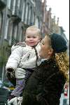 Amsterdam 7 januari 2004
Tatum Dagelet met Toy Travis en een kennis op Cornelus Schuytstraat.