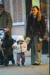 Amsterdam 7 januari 2004
Tatum Dagelet met Toy Travis en een kennis op Cornelus Schuytstraat.