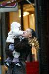 Amsterdam 7 januari 2004
Tatum Dagelet met Toy Travis en een kennis op Cornelus Schuytstraat.