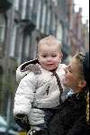 Amsterdam 7 januari 2004
Tatum Dagelet met Toy Travis en een kennis op Cornelus Schuytstraat.
