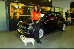 Heemstede 17 januari 2004
Touriya krijgt Mini Cooper.Touriya  samen met haar vriend Martijn Lusink