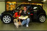 Heemstede 17 januari 2004
Touriya krijgt Mini Cooper.Touriya  samen met haar vriend Martijn Lusink