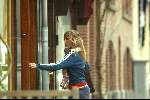 Amsterdam 30 januari 2004
Wendy v Dijk gaat naar binnen bij het huis van Chris Zegers  in Amsterdam