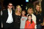 Hilversum 24 maart 2002
Gala  Willeke Alberti Foundation bij studio 21
Willeke met kinderen en kleinkinderen
Danielle van t Schip met Chantal Janzen Johnny de Mol