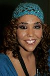 Hilversum 6 januari 2005
Aktie  555 voor azie in studio 22.
Hind Idols met  hoed