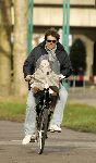 Amsterdam 23 januari 2005
Reinout Oerlemans met kinderen op fiets