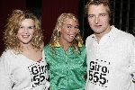 Hilversum 6 januari 2005
Aktie  555 voor azie in studio 22.
Annette Barlo Ellemieke Vermolen en Victor Reinier