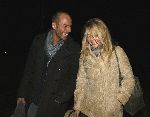 Amsterdam 14 januari 2006
Chantal janzen met haar nieuwe vriend Roel Kyvelos na de opnames van idols