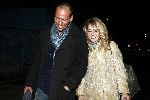 Amsterdam 14 januari 2006
Chantal Janzen met haar nieuwe vriend Roel Kyvelos na de opnames van idols