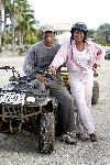 Curacao 5 januari 2006
 Christine Kroonenberg enhaar vriend Stephan  op vakantie op Curacao. Ze hebben met een Quad gereden