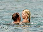Curacao 5 januari 2006
Edwin Evers met zijn vriendin op vakantie op Curacao.