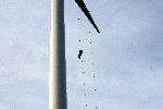 Biddinghuizen 16 januari 2006
Edwin Smulders en Klaas Wilting abseilen van windmolen van 70 meter hoog.