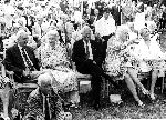 Luyksgestel 14 Mei 1989
Marie Cecile Moerdijk 60 jaar hier op de foto samen met Dhr. Frits Philips en zijn vrouw.