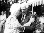 Luyksgestel 14 Mei 1989
Marie Cecile Moerdijk 60 jaar hier op de foto samen met Dhr. Frits Philips.