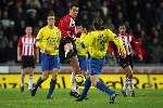 Eindhoven, 20 Januari 2006
Kompetitiewedstrijd Seizoen 2005/2006 
PSV-RKC Waalwijk eindstand 2-0
Jan Vennegoor of Hesselink in duel met 2 verdedigers van RKC
© Foto Bart Bel