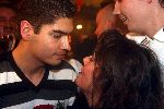 Vlijmen, 16 Januari 2006 Huldiging Darts Lakeside-kampioen
Jelle Klaasen met zijn broer en moeder