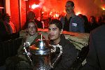 Alphen 19 januari 2006
Huldiging Jelle Klaasen nadat hij de lake side darts heet gewonnen. vader Jelle op de achtergrond