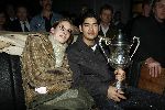 Alphen 19 januari 2006
Huldiging Jelle Klaasen en zijn vriendin nadat hij de lake side darts heet gewonnen. vader Jelle op de achtergrond