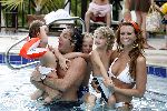 Curacao 6 januari 2006
Marco Borsato met Leontien Jada Senna en Luca op vakantie op curacao.