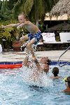 Curacao 6 januari 2006
Marco Borsato met Leontien Jada Senna en Luca op vakantie op curacao.