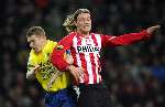 Eindhoven, 20 Januari 2006
Kompetitiewedstrijd Seizoen 2005/2006 
PSV-RKC Waalwijk eindstand 2-0
Mika Vayrynen in kopduel met zijn tegenstander
© Foto Bart Bel