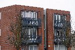 Almere 11 januari 2006
Enne Patrick die beweert het vriendje van jamai te zijn.zijn huis