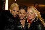 Amsterdam 13 januari 2003
Premiere 8 Miles 
Linda Astel Anita Doth en Desree