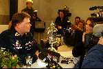 Schiphol 13 januari 2003
Raymond v Barneveld  op schiphol na het  winnen  van 3e Embassy