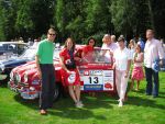 Oisterwijk, 15 Juli 2006
Eerste dag Classic Car Rally Amsterdam-Beijing
1e stop om afscheid te nemen van familie en vriendin bij Rosep
Esther Visser en Caroline de Greeff met Saab 96 uit 1960