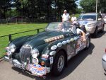 Oisterwijk, 15 Juli 2006
Eerste dag Classic Car Rally Amsterdam-Beijing
1e stop om afscheid te nemen van familie en vriendin bij Rosep
Hans Eilers met Dorrie Eilers in hun Jaguar XK 150 uit 1960