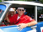 Oisterwijk, 15 Juli 2006
Eerste dag Classic Car Rally Amsterdam-Beijing
1e stop om afscheid te nemen van familie en vriendin bij Rosep
Henk Eijsbouts met zijn man Dono Hardjowisastro in hun Citroen Ds 23 uit het jaar 1975