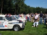 Oisterwijk, 15 Juli 2006
Eerste dag Classic Car Rally Amsterdam-Beijing
1e stop om afscheid te nemen van familie en vriendin bij Rosep
Projectontwikkelaar Leon v d Kerkhoff en partner Dirk Rietberg hun Volvo P544 uit 1964