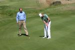 Zandvoort, 18 Juli 2006
KLM Dutch Open 2006 Persconferentie op de Kennemer Golfclub
Maarten Lafeber, een van de deelnemers na afloop een westrijd putten met toernooidirecteur Daan Slooter