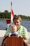 Nigtevecht, 18 Juli 2006
Edwin Smulders op zijn sloep samen met zijn zoontje Max Smulders