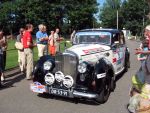 Oisterwijk, 15 Juli 2006
Eerste dag Classic Car Rally Amsterdam-Beijing
1e stop om afscheid te nemen van familie en vriendin bij Rosep
Rob Happe en Jan Willem v d Horst met hun Bentley Mark VI uit 1948