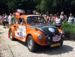 Oisterwijk, 15 Juli 2006
Eerste dag Classic Car Rally Amsterdam-Beijing
1e stop om afscheid te nemen van familie en vriendin bij Rosep
Rob Stolzenbach en Joop Renes met hun VW Volkswagen 1302 LS Kever uit 1971
