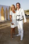 Ibiza 7 juli 2007
Yfke Sturm en haar man Imad Izemrane trouwen op het strand .Eric Kuster en Angela v Hulten