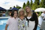 Berkel Enschot, 1 Juli 2007
CD Uitreiking en afscheid van Corry konings, die samen met haar vriend Wim Tromp gaat emigreren naar Spanje.
Hier op de foto met haar kinderen Sharona en Youri