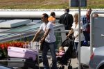 Schiphol 20 juni 2007
Danny Landzaat met vrouw en baby op schiphol.