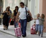 Ibiza 8 juli 2007
Marco Borsato en Leontine Borsato op vakantie met hun kinderen Luca Senna en Jada op ibiza.