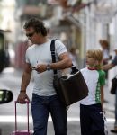 Ibiza 8 juli 2007
Marco Borsato en Leontine Borsato op vakantie met hun kinderen Luca Senna en Jada op ibiza.