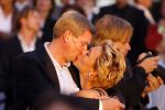 Scheveningen 1 juli 2007
Mariska v Kolck verliefd en kussend met haar man Knut.