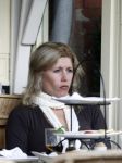 Amsterdam 10 juli 2007
Maud Mulder (idols) op terras met muziek producer.