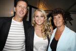 Bergen aan Zee 4 juli 2007
Tros zomerfeesten in bergen aan zee. Monique Smit met vader en moeder