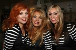 Bergen aan Zee 4 juli 2007
Patricia Paay Yvonne Keeley en Ingrid Ferdinadez als de starsisters op de tros muziekfeesten.