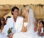 Ibiza 7 juli 2007
Yfke Sturm en haar man Imad Izemrane trouwen op het strand .